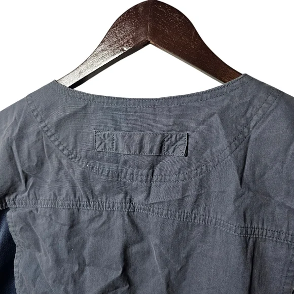 Duluth Trading Co. Vest - Durable and Functional Outdoor Gear - Picture 5 of 5